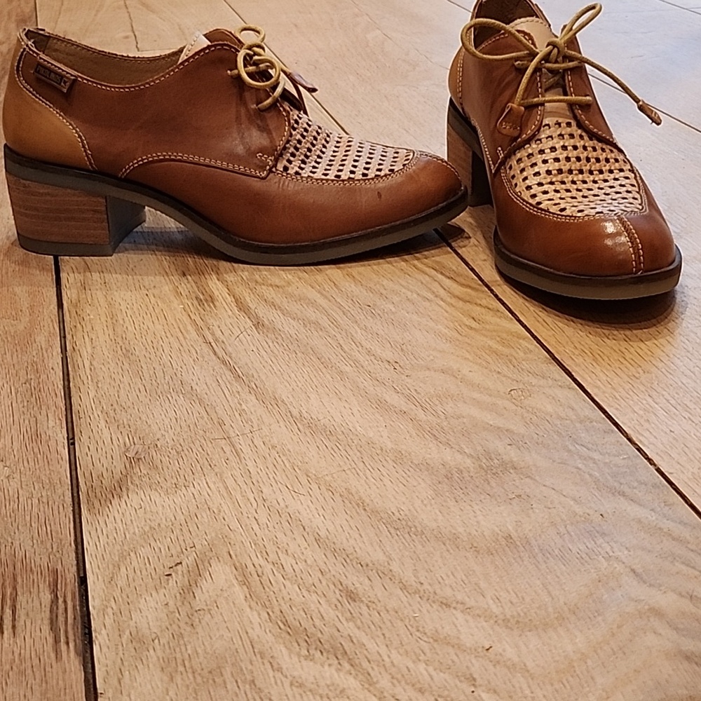 Pikolinos Womens Brown and Tan Leather Shoes - Picture 2 of 6